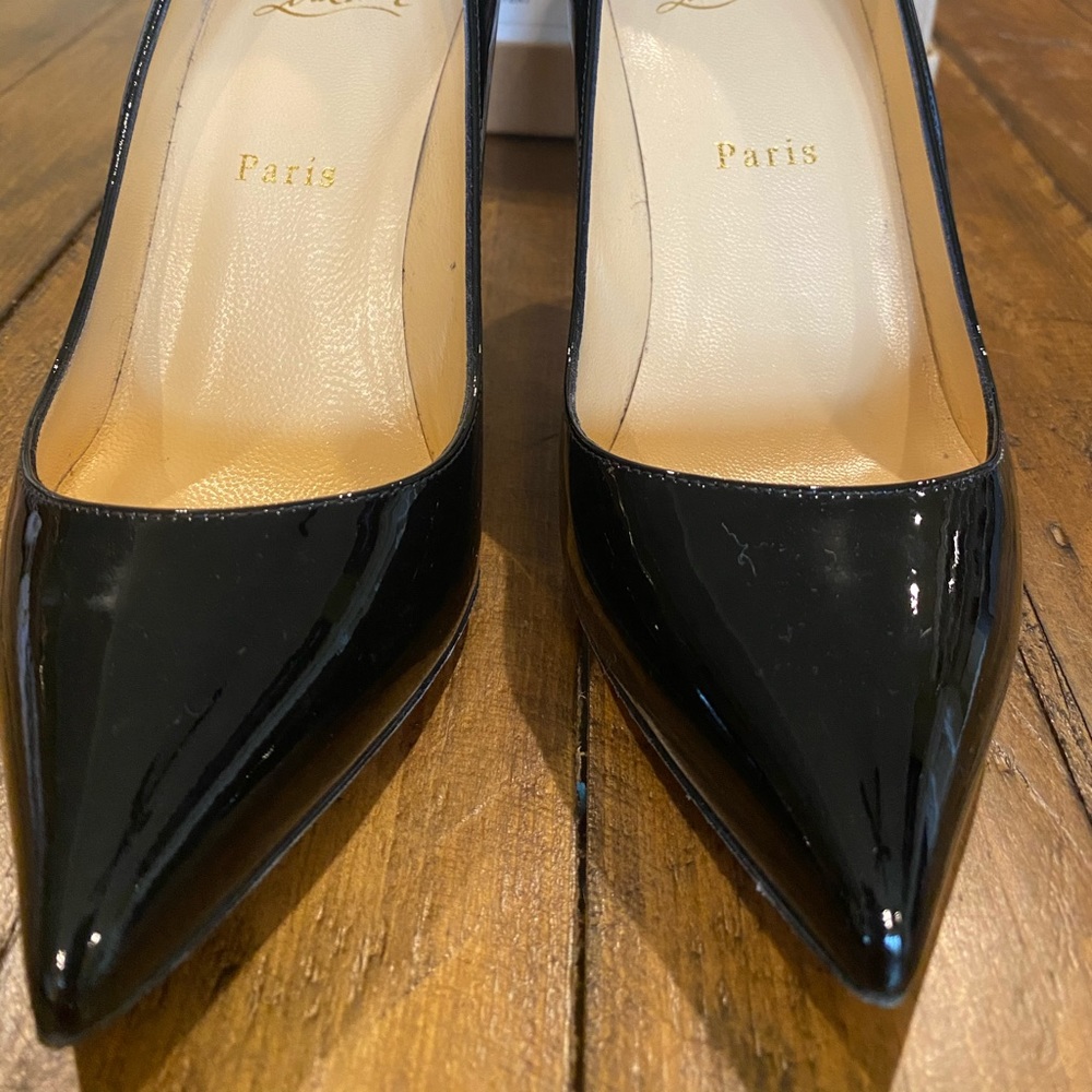 NEARLY NEW Louboutin Pigalle Follies 85mm